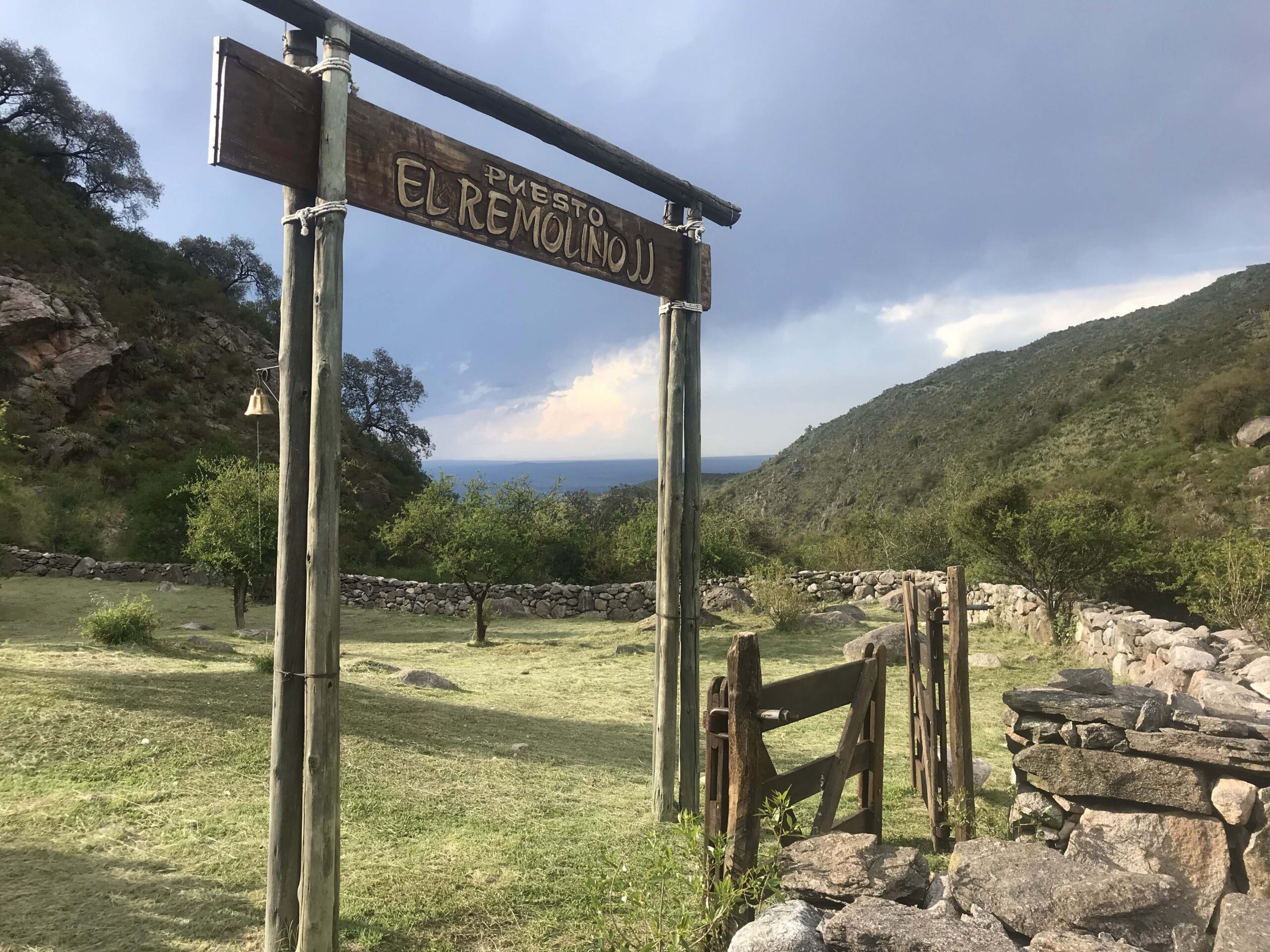 Entrada del El Remolino de los Hornillos