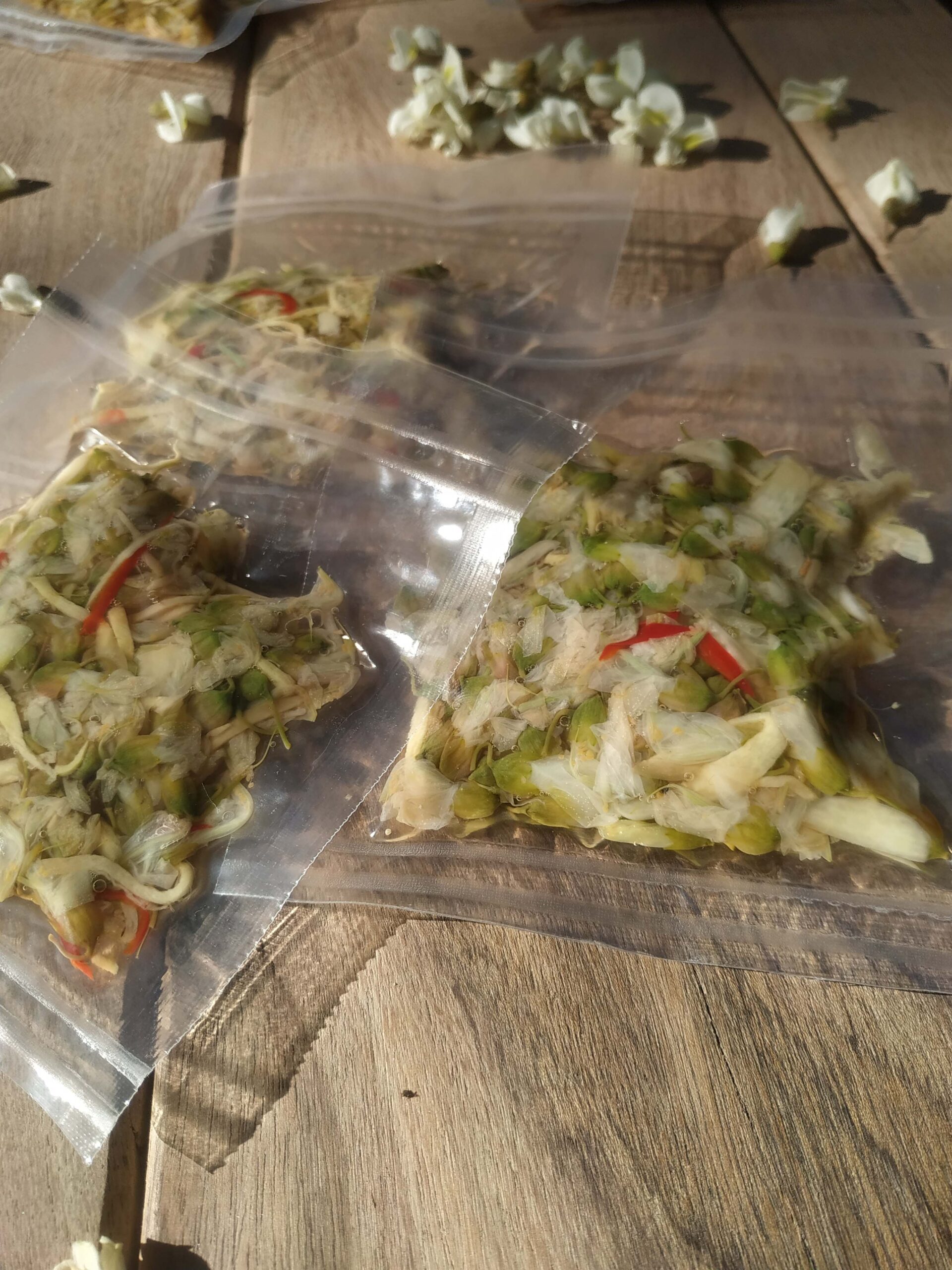 Conserva de flores de acacio