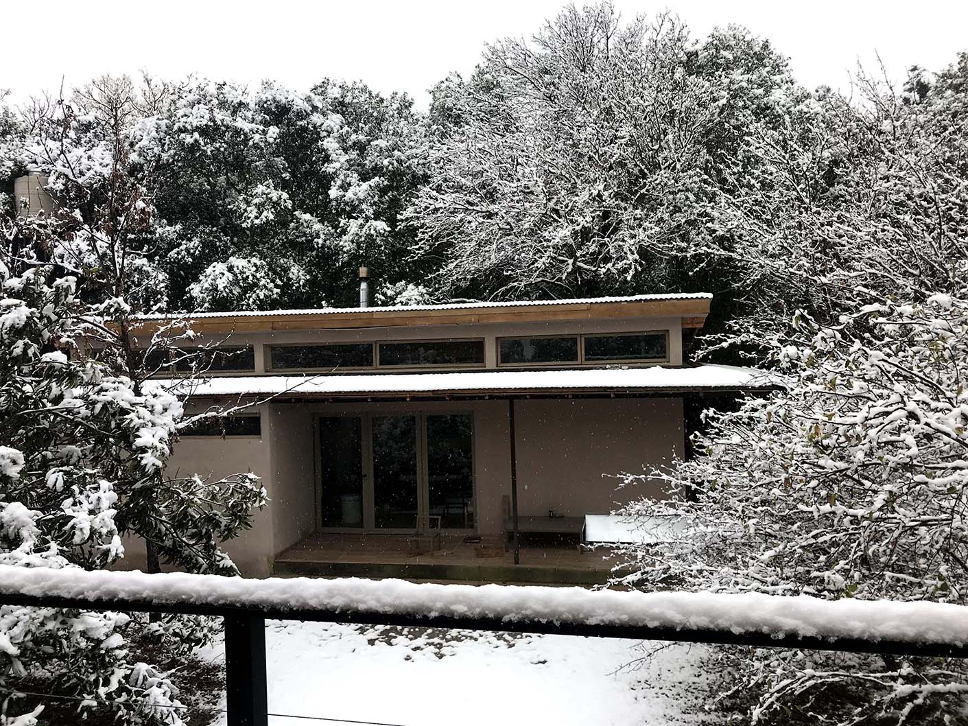 La salita de producción nevada